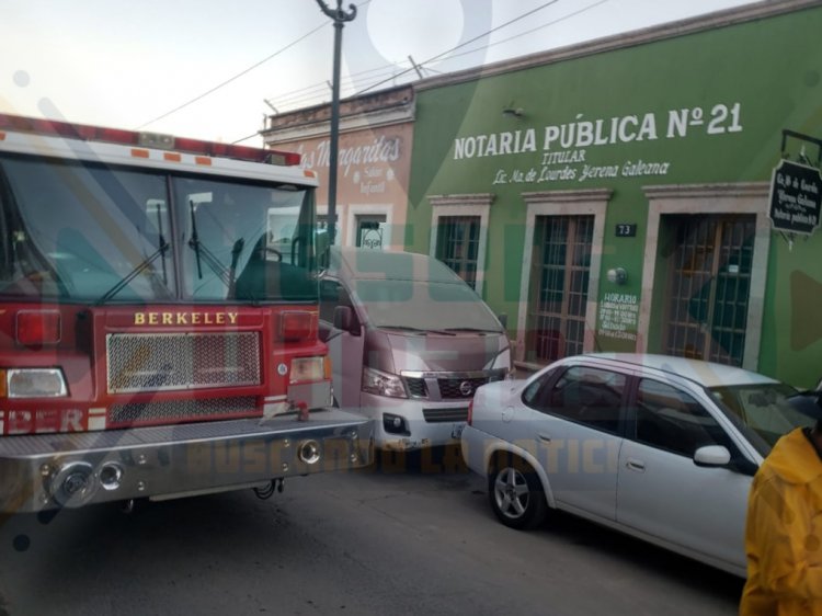 INCENDIO EN NOTARIA EN EL CENTRO DE TEPIC