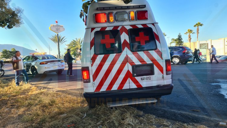 AUTO FANTASMA HACE DE LAS SUYAS EN EL LIBRAMIENTO CARRETERO