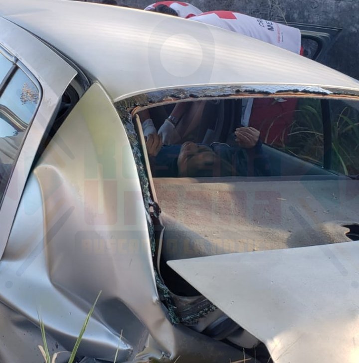 AUTO FANTASMA HACE DE LAS SUYAS EN EL LIBRAMIENTO CARRETERO