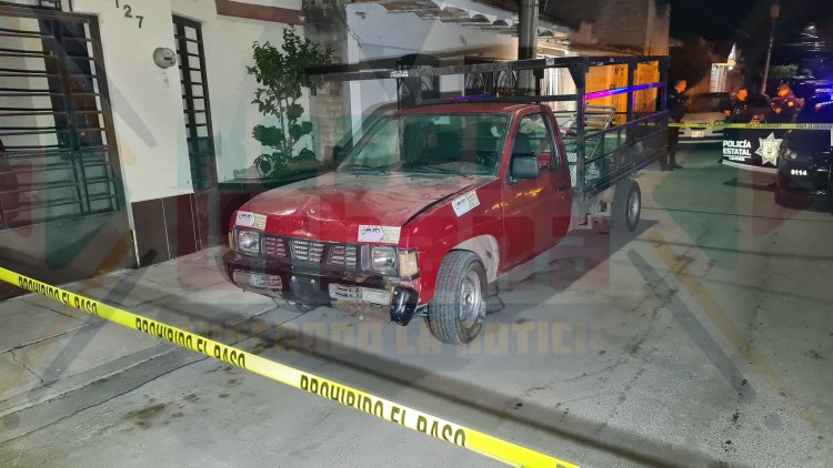 IMPACTA CAMIONETA A MUJER EMBARAZADA EN LA COLHuye del lugar y abandona la unidad propiedad se la empresa Euro publicidad en el fracc Valle del Country. OSIO