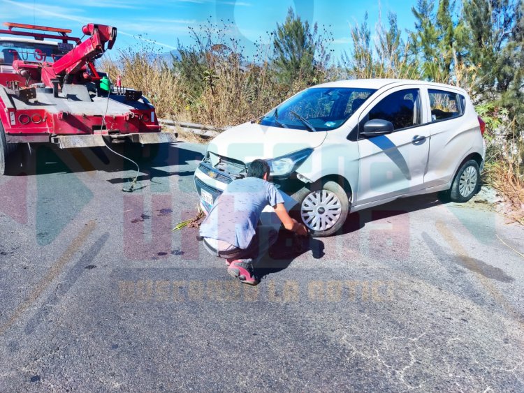 MUJER CAE BARRANCO DE 15 MTS EN SU SEDAN