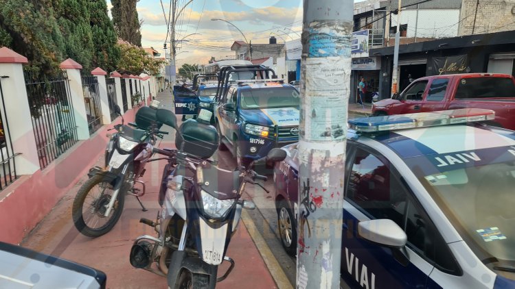 POLICIA MUNICIPAL LOCALIZA CAMIONETA ROBADA EN LOS FRESNOS