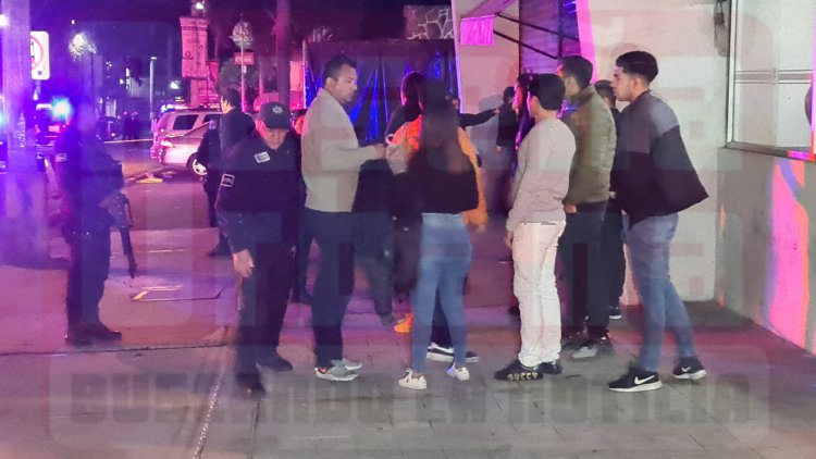 PLEITO EN EL SINVERGUENZA, DEJA 4 DETENIDOS, UN ARMA DECOMISADA Y CLAUSURADO EL BAR