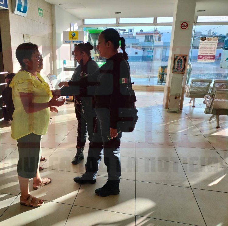 POLICIA MUNICIPAL RESGUARDA A FEMENINA EXTRAVIADA