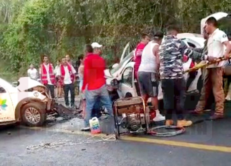 OCHO LESIONADOS DEJA TREMENDO ACCIDENTE EN LA CARRETERA 200