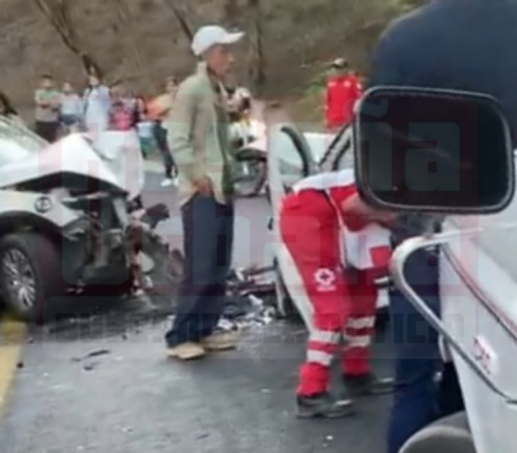 OCHO LESIONADOS DEJA TREMENDO ACCIDENTE EN LA CARRETERA 200