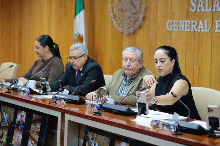 Convoca Congreso a primer periodo extraordinario de sesiones