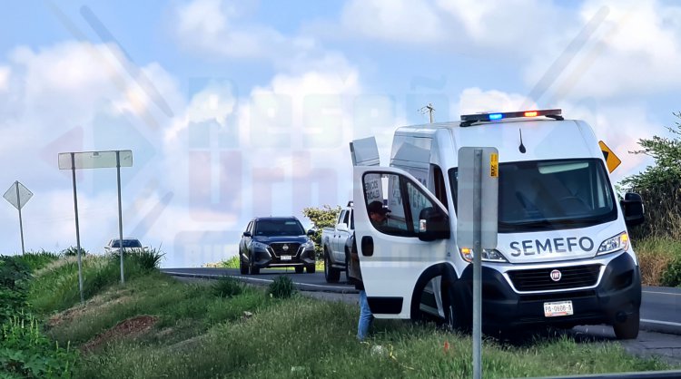 MASCULINO PIERDE LA VIDA EN EXTRAÑA SITUACIÓN EN LA CARRETERA FEDERAL 15 LIBRE TPC-GDL