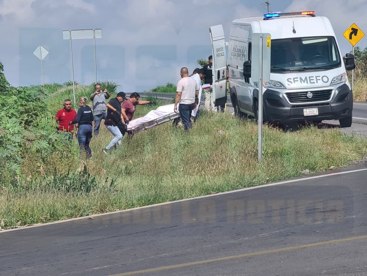 MASCULINO PIERDE LA VIDA EN EXTRAÑA SITUACIÓN EN LA CARRETERA FEDERAL 15 LIBRE TPC-GDL