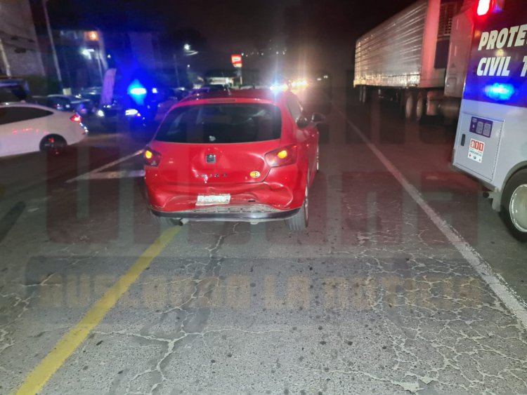 2 FEMENINAS LESIONADAS EN LA CARRETERA FEDERAL 76