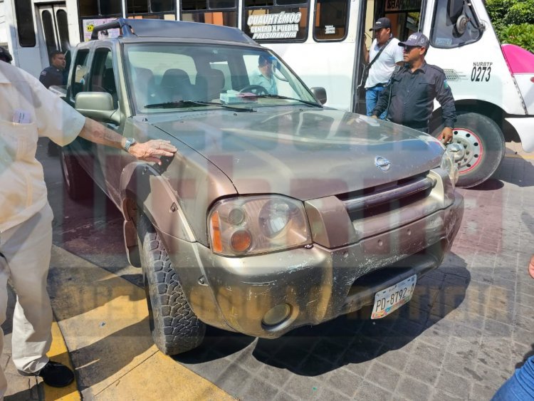 LESIONADO POLICÍA VIAL AL TUMBARLO UNA CAMIONETA DE GOBIERNO