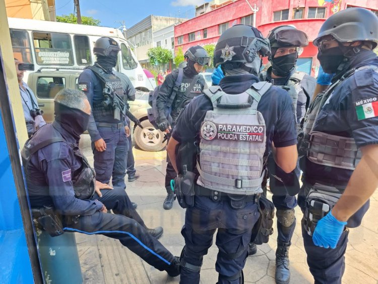 LESIONADO POLICÍA VIAL AL TUMBARLO UNA CAMIONETA DE GOBIERNO