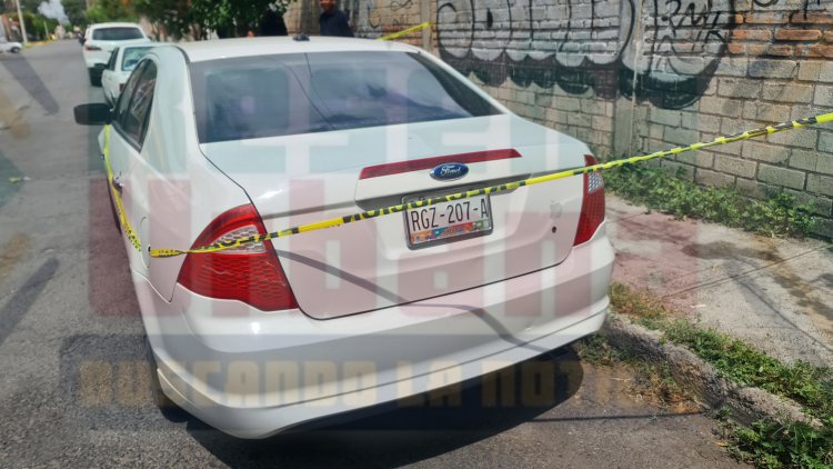 CRISTALAZO A VEHÍCULO ESTACIONADO EN CD DEL VALLE