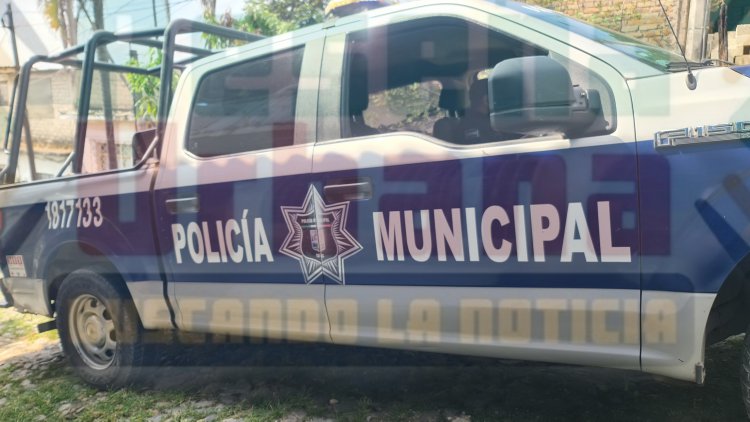 ATORAN A MENOR DE EDAD ROBANDO DENTRO DE UNA CASA