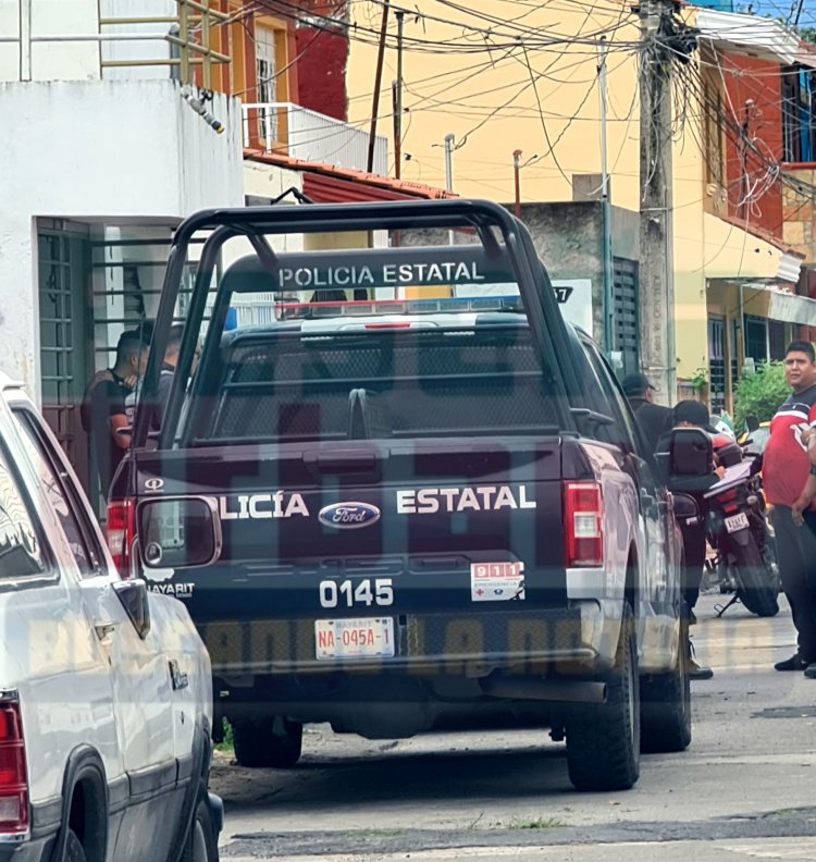 POLICÍAS FRUSTAN ASALTO A EMPISTOLADO