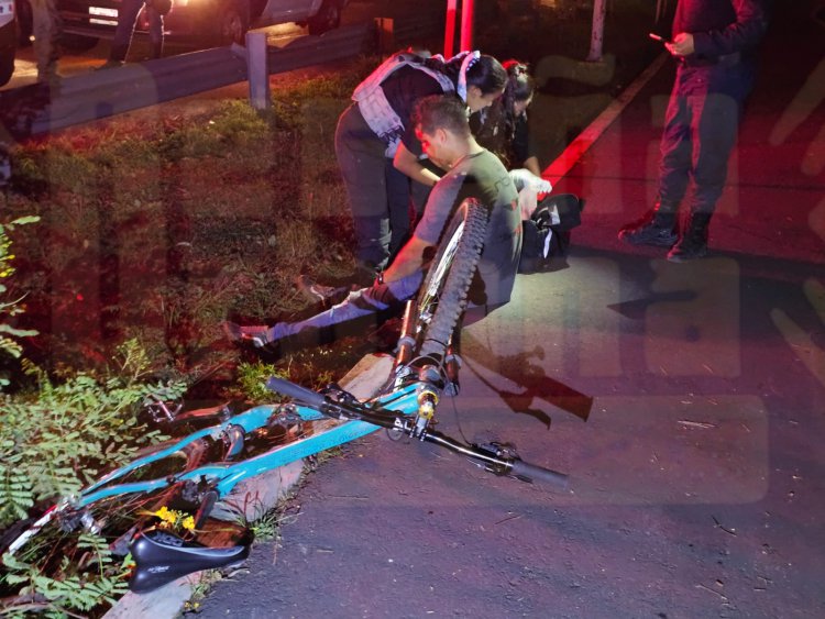 FRACTURADO TERMINA JOVEN AL IMPACTAR  EN SU BICICLETA