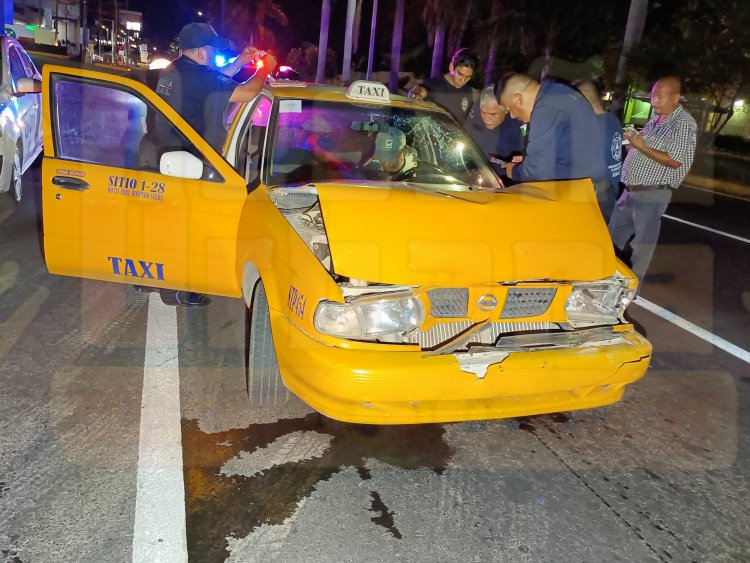 TAXISTA EBRIO PROVOCA ACCIDENTE EN EL FRACC CD DEL VALLE