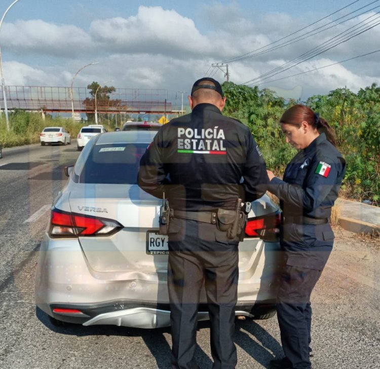 CARAMBOLA DE TRES VEHICULOS EN EL LIBRAMIENTO