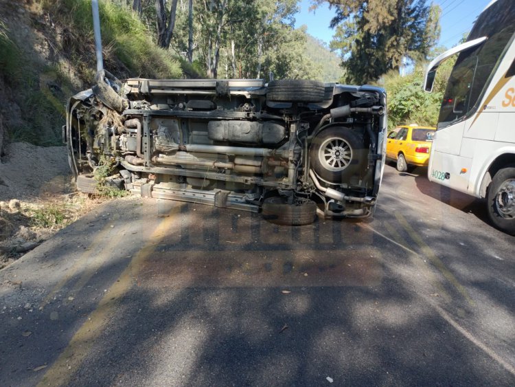 VOLCA CAMIONETA DE LUJO CON MIEMBRO DE LA DINASTÍA ECHEVARRIA