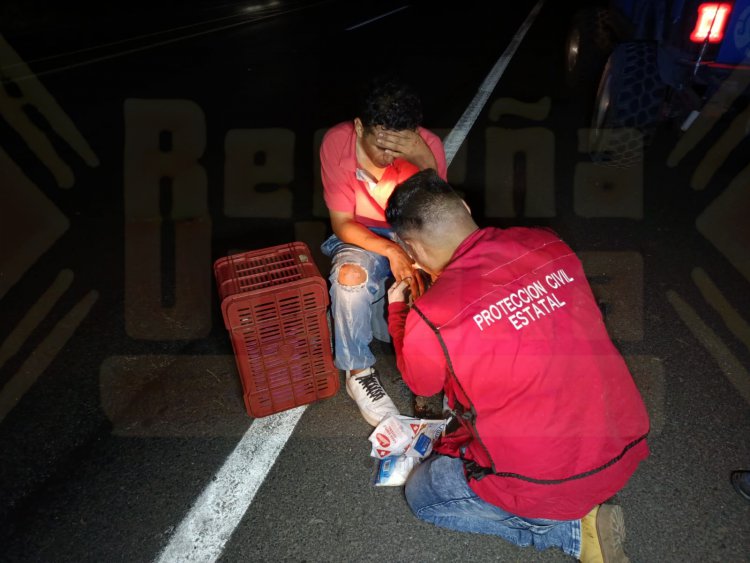 REPARTIDOR TERMINA LESIONADO EN LA AUTOPISTA TPC-MZT