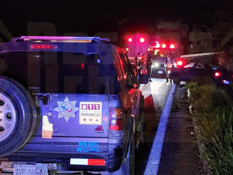 MUJER EBRIA SE LLEVA A MOTOCICLISTA EN LA FEDERAL 200