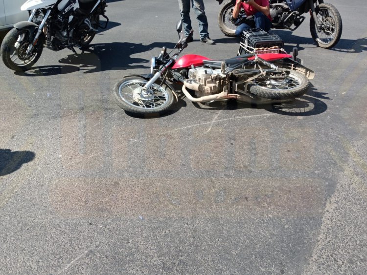 MOTOCICLISTA TERMINA CON LESIÓN GRAVE EN SU PIE DERECHO