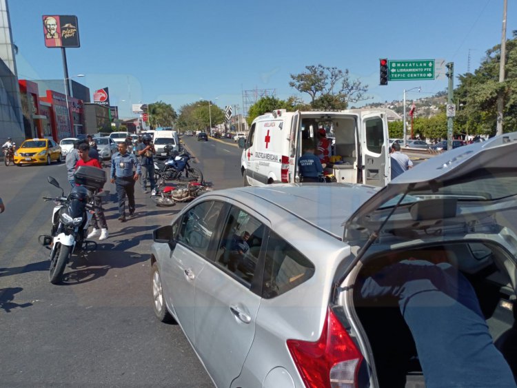 MOTOCICLISTA TERMINA CON LESIÓN GRAVE EN SU PIE DERECHO