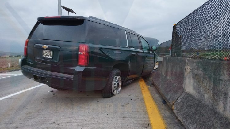 SUBURBAN LE AVIENTA BLOQUE A CAMIONETA EN LA PISTA GDL-TPC