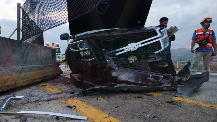 SUBURBAN LE AVIENTA BLOQUE A CAMIONETA EN LA PISTA GDL-TPC