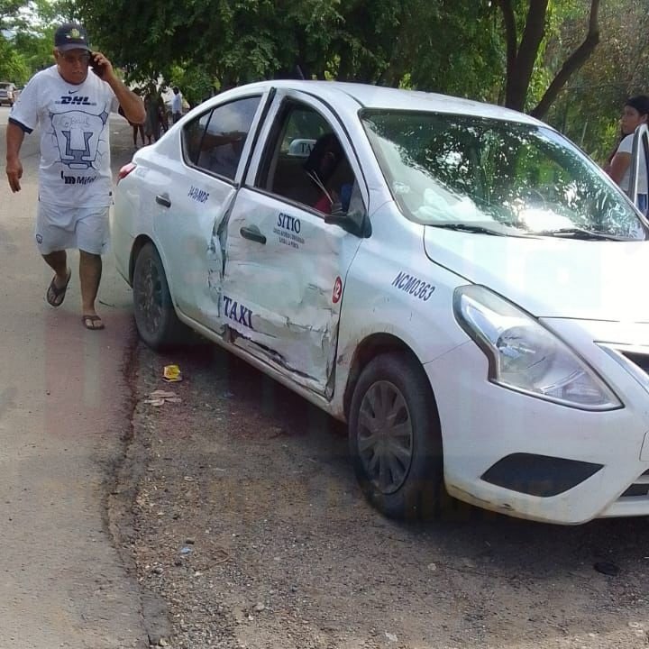 TAXI DEJA UN LESIONADO EN LA FEDERAL 200 TPC-PTO VALLARTA