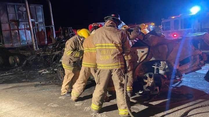 TRAGEDIA EN EL LIBRAMIENTO AL QUEDAR 2 PERSONAS SIN VIDA