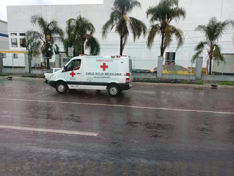 CRUZA FEMENINA LA FEDERAL 15 SIN FIJARSE Y ES ATROPELLADA