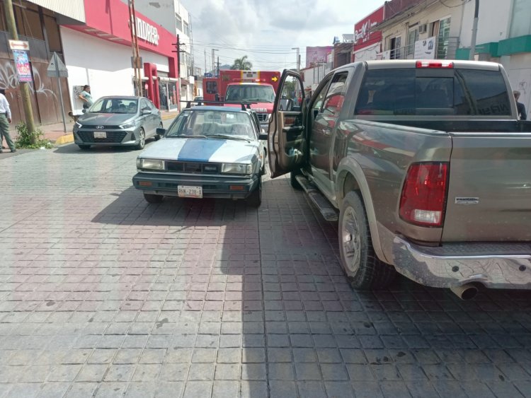 SEMAFORAZO DEJA UN LESIONADO EN LA COL SAN ANTONIO