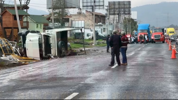 TRÁILER SE QUEDA SIN FRENOS, HAY 3 PERSONAS SIN VIDA