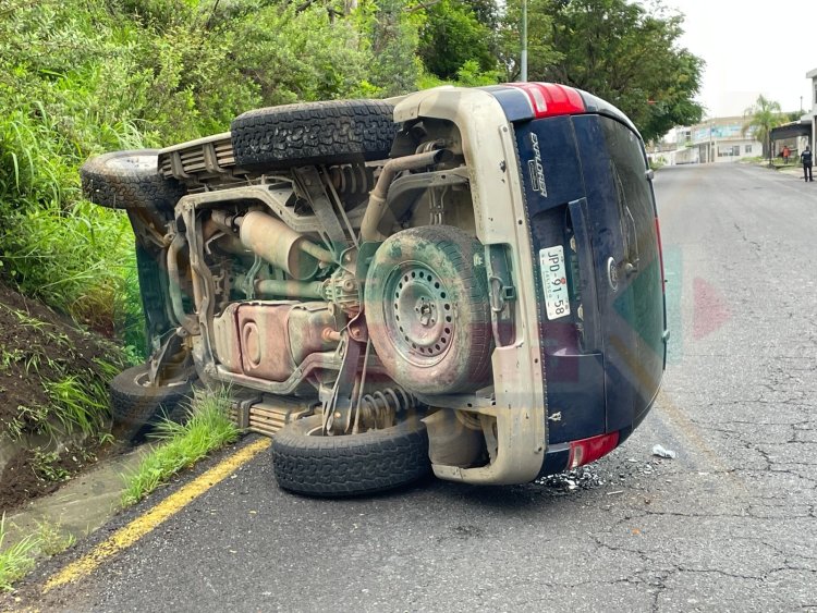 VOLCADURA EN EL DISTRIBUIDOR VIAL DE LAS BANDERAS