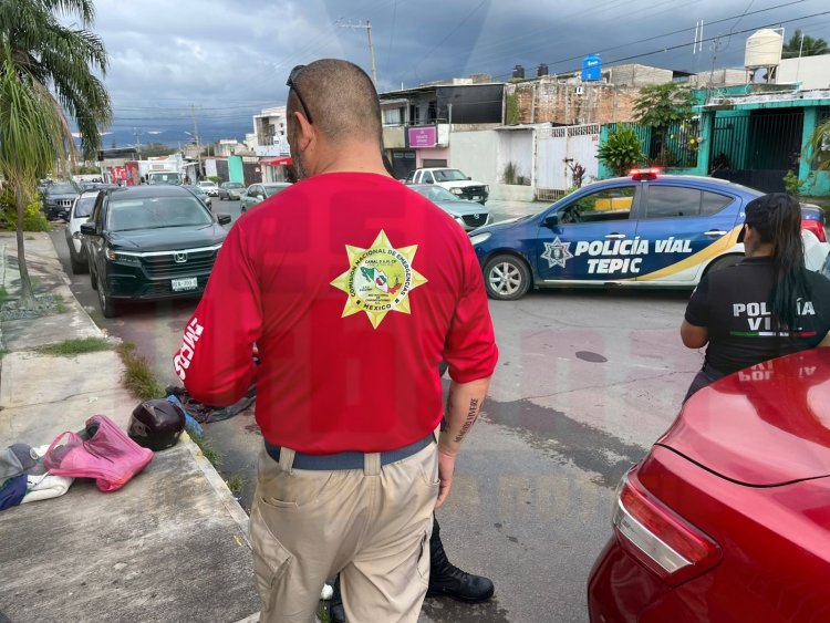 CAMIONETA DEJA 2 LESIONADOS EN LA COL 15 DE MAYO