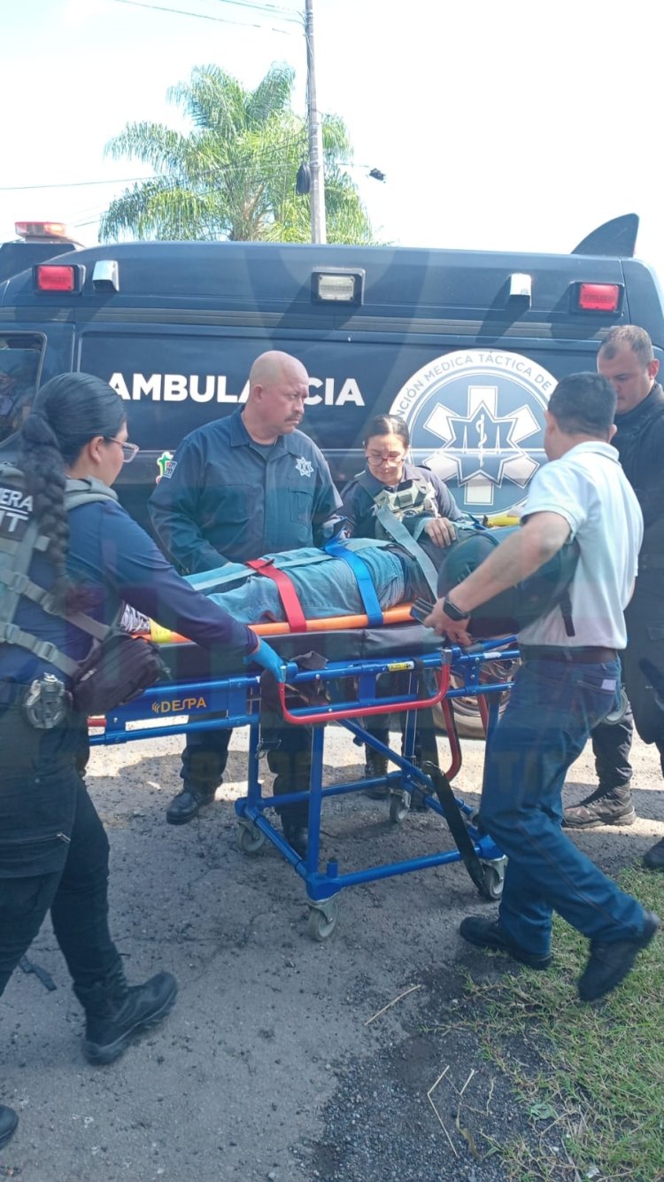 DESPUÉS DE DISCUTIR CON UNA MUJER, CAE DEL PUENTE PEATONAL DE LAS BANDERAS