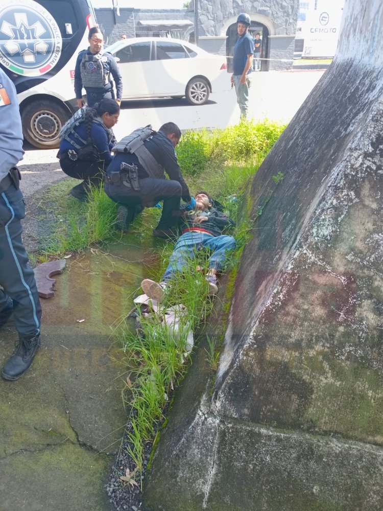 DESPUÉS DE DISCUTIR CON UNA MUJER, CAE DEL PUENTE PEATONAL DE LAS BANDERAS