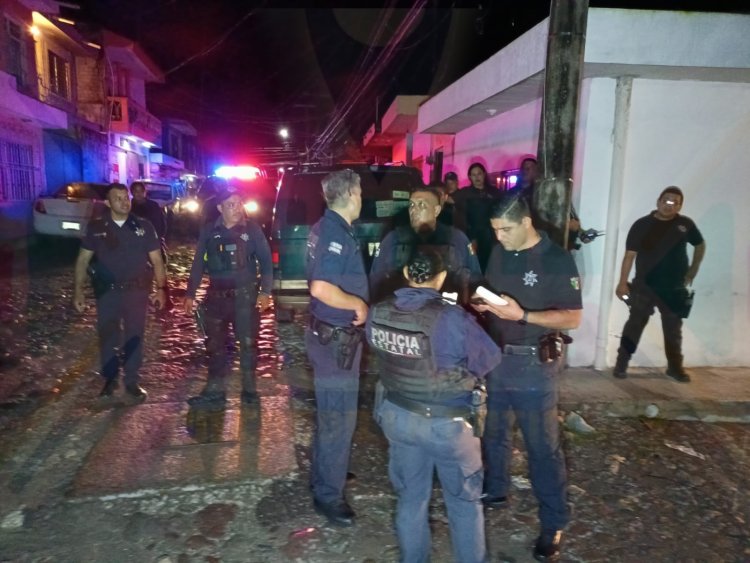 PAR DE SUJETOS GENERAN INTENSA MOVILIZACION AL DISPARAR EN PLENO BOULEVARD TEPIC-XALISCO