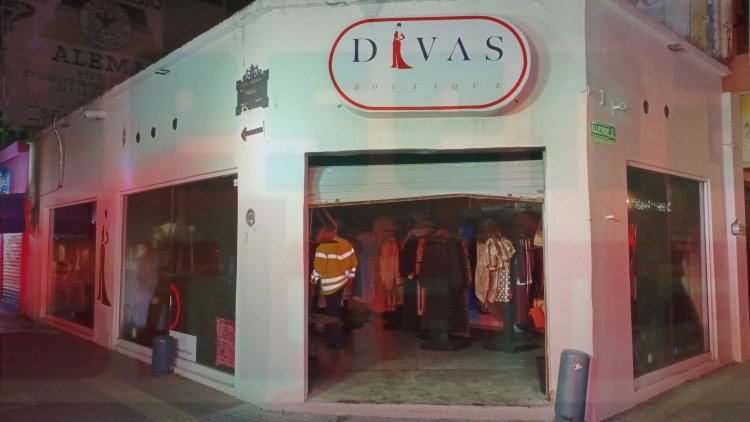 INCENDIO DEJA CUANTIOSOS DAÑOS MATERIALES EN TIENDA